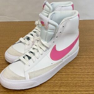 Nike Women’s High-Top Sneakers in White and Pink